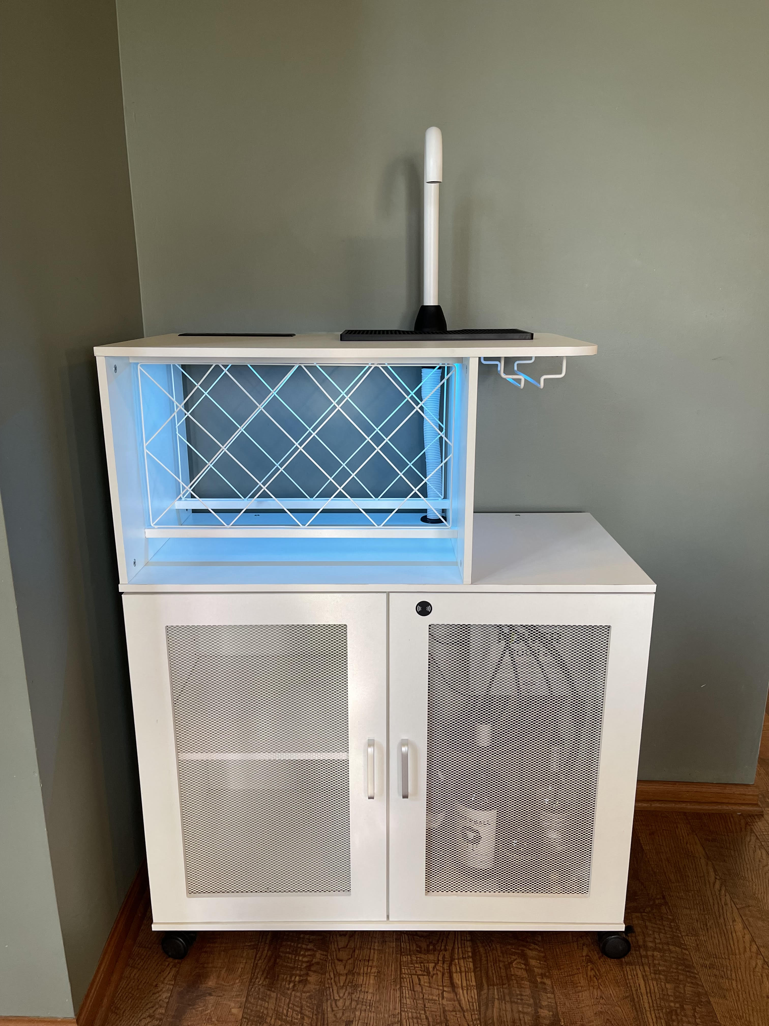 Power Pour White Countertop Smart Bar System
