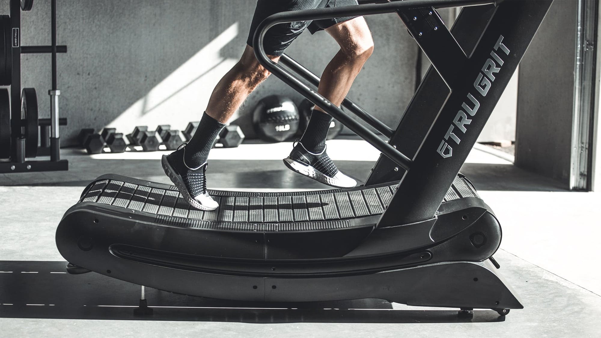 Elevate Your Workout with the Grit Runner Curved Manual Treadmill - Unleash Your Fitness Potential!